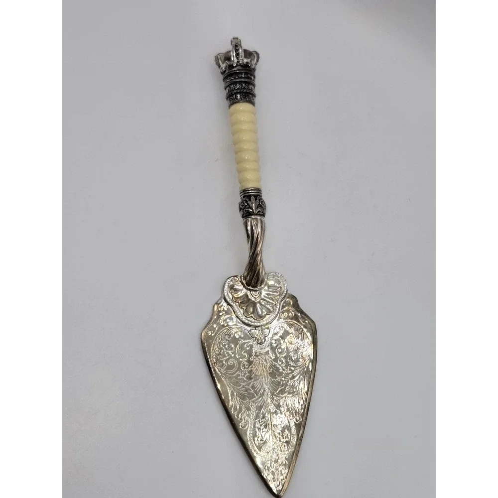 Vintage International Silver Co Silverplate‎ Cake Server Faux Bone Handle